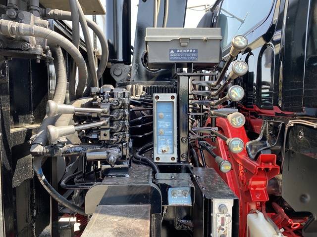 いすゞフォワードセルフクレーン3段増トン（6t・8t）[写真17]