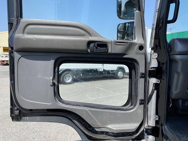 いすゞフォワードセルフクレーン3段増トン（6t・8t）[写真29]