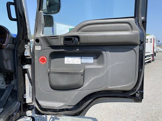 いすゞフォワードセルフクレーン3段増トン（6t・8t）[写真30]