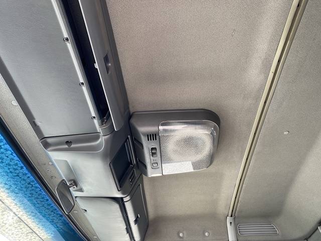 いすゞフォワードセルフクレーン3段増トン（6t・8t）[写真32]