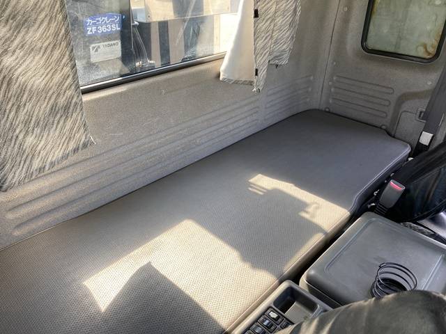 いすゞフォワードセルフクレーン3段増トン（6t・8t）[写真35]