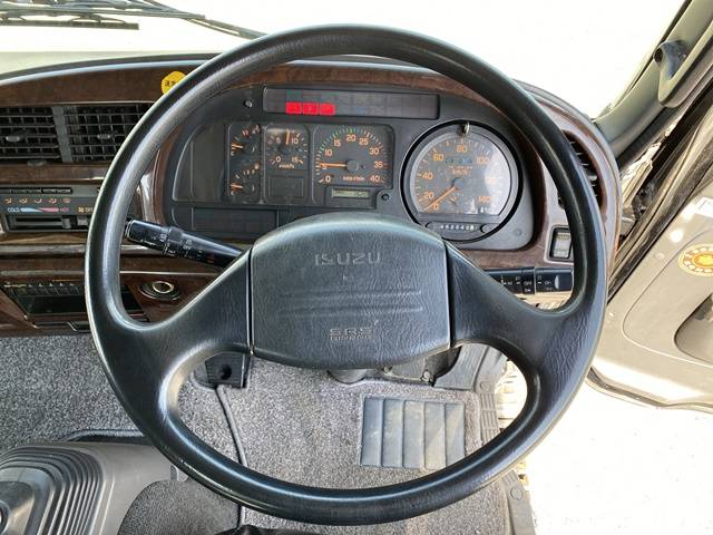 いすゞフォワードセルフクレーン3段増トン（6t・8t）[写真37]