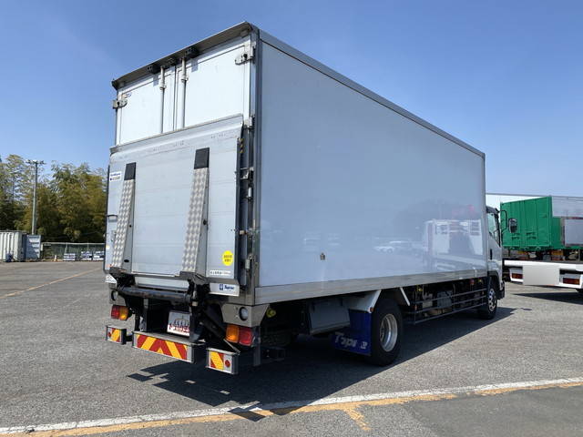 いすゞフォワード冷凍車（冷蔵車）増トン（6t・8t）[写真02]