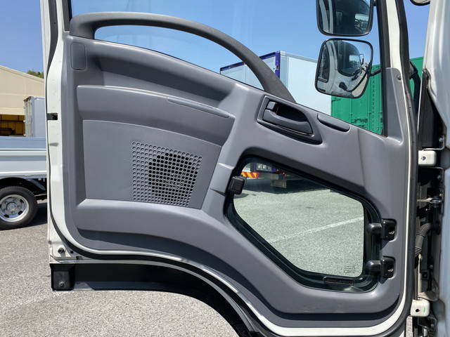 いすゞフォワード冷凍車（冷蔵車）増トン（6t・8t）[写真25]