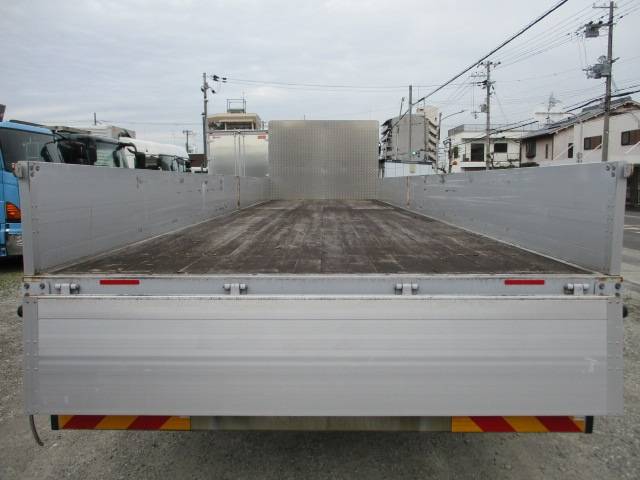 いすゞギガアルミブロック大型（10t）[写真12]