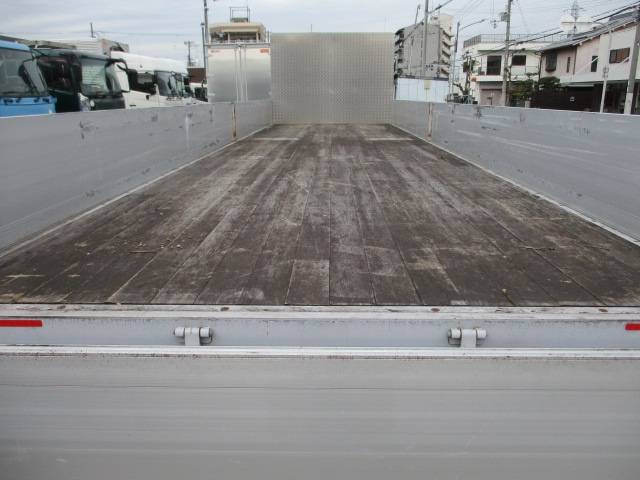 いすゞギガアルミブロック大型（10t）[写真13]