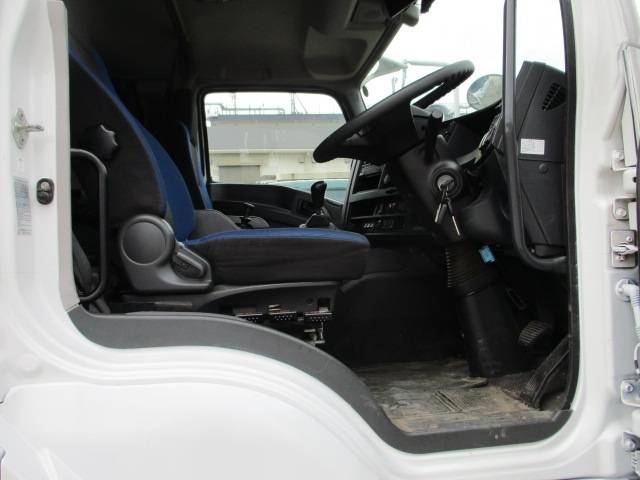 いすゞギガアルミブロック大型（10t）[写真16]