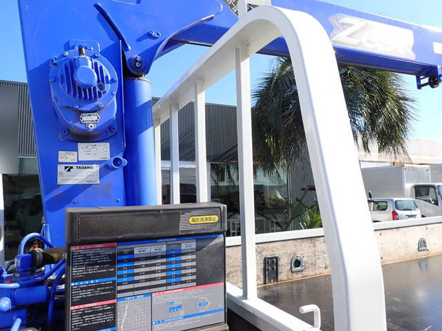 いすゞエルフクレーン3段小型（2t・3t）[写真13]