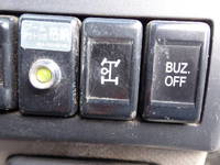 いすゞエルフクレーン3段小型（2t・3t）[写真18]