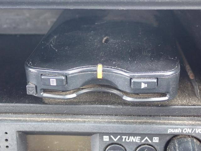 いすゞエルフクレーン3段小型（2t・3t）[写真32]