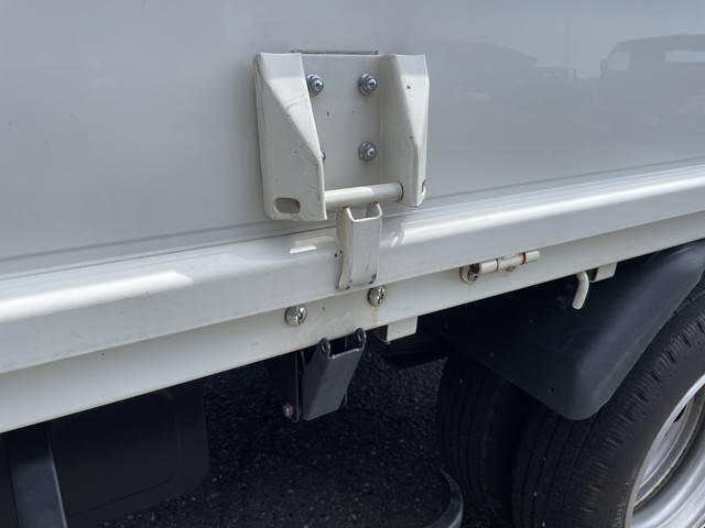 日産アトラス平ボディ小型（2t・3t）[写真17]