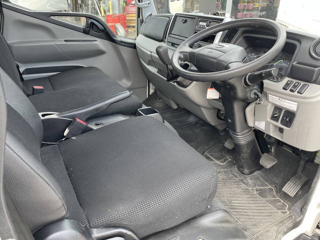 日産アトラス平ボディ小型（2t・3t）[写真32]