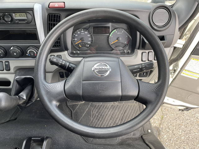 日産アトラス平ボディ小型（2t・3t）[写真33]