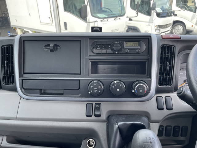 日産アトラス平ボディ小型（2t・3t）[写真37]