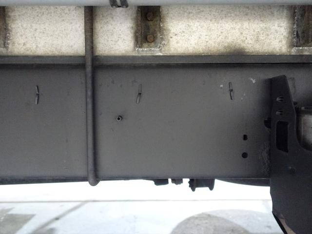 日野レンジャーアルミウイング中型（4t）[写真28]