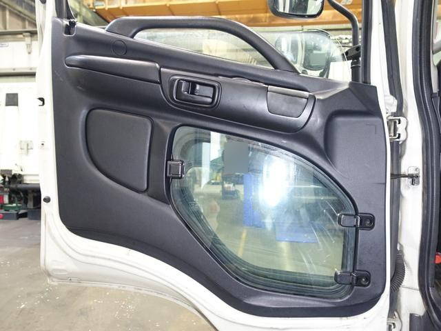 日野レンジャーアルミウイング中型（4t）[写真38]