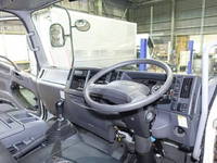 いすゞフォワード冷凍車（冷蔵車）中型（4t）[写真10]