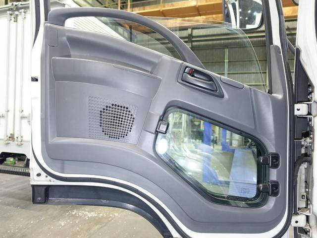 いすゞフォワード冷凍車（冷蔵車）中型（4t）[写真14]