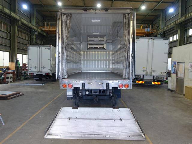 いすゞフォワード冷凍車（冷蔵車）中型（4t）[写真18]