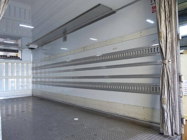 いすゞフォワード冷凍車（冷蔵車）中型（4t）[写真20]