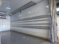 いすゞフォワード冷凍車（冷蔵車）中型（4t）[写真20]