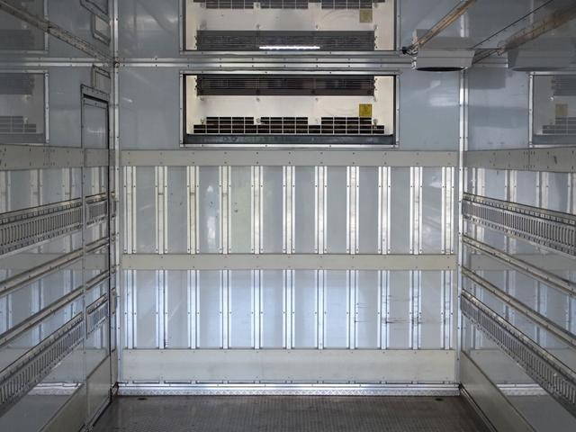 いすゞフォワード冷凍車（冷蔵車）中型（4t）[写真21]