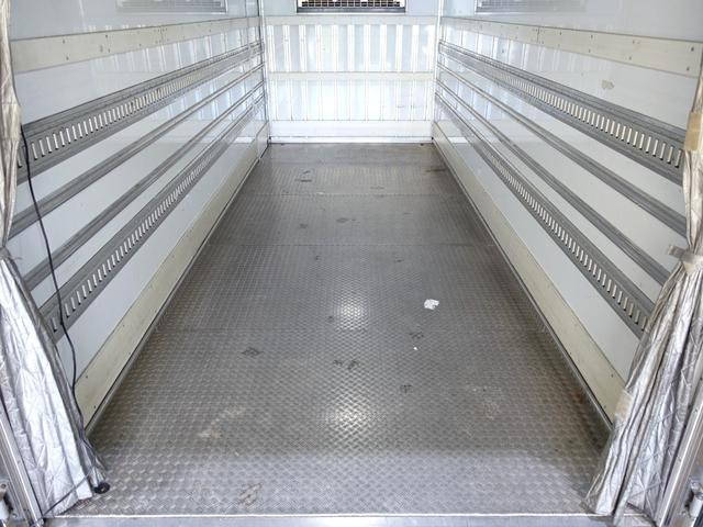 いすゞフォワード冷凍車（冷蔵車）中型（4t）[写真22]