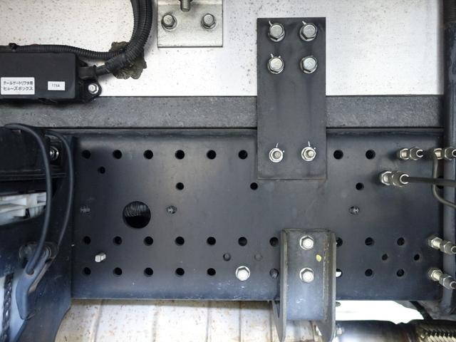 いすゞフォワード冷凍車（冷蔵車）中型（4t）[写真31]