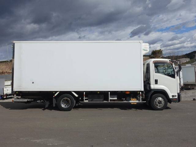 いすゞフォワード冷凍車（冷蔵車）中型（4t）[写真05]