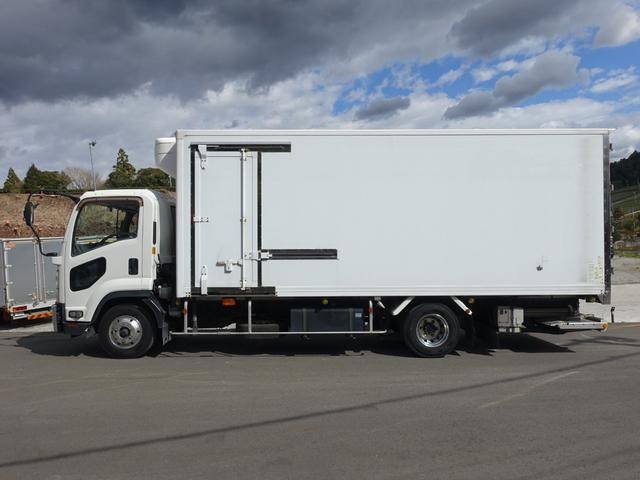 いすゞフォワード冷凍車（冷蔵車）中型（4t）[写真06]