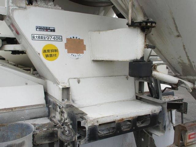 日野プロフィアミキサー車（コンクリートミキサー）大型（10t）[写真13]