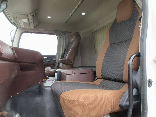 日野プロフィアミキサー車（コンクリートミキサー）大型（10t）[写真34]