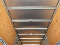 三菱ふそうキャンターアルミバン小型（2t・3t）[写真12]