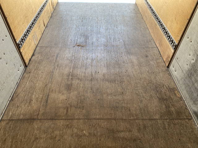 三菱ふそうキャンターアルミバン小型（2t・3t）[写真13]