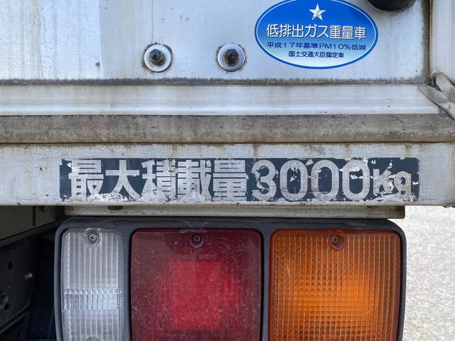 三菱ふそうキャンターアルミバン小型（2t・3t）[写真15]