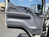 三菱ふそうキャンターアルミバン小型（2t・3t）[写真24]