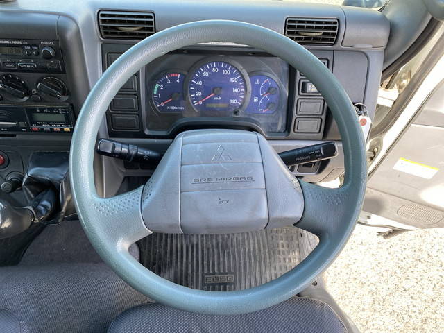 三菱ふそうキャンターアルミバン小型（2t・3t）[写真31]