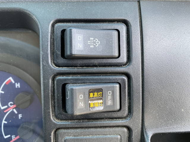 三菱ふそうキャンターアルミバン小型（2t・3t）[写真34]