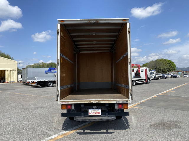 三菱ふそうキャンターアルミバン小型（2t・3t）[写真09]