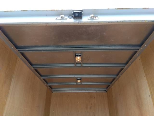 三菱ふそうキャンターガッツアルミバン小型（2t・3t）[写真11]