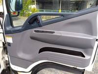 三菱ふそうキャンターガッツアルミバン小型（2t・3t）[写真29]