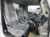 三菱ふそうキャンターアルミウイング小型（2t・3t）[写真12]