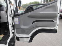 三菱ふそうキャンターアルミウイング小型（2t・3t）[写真13]