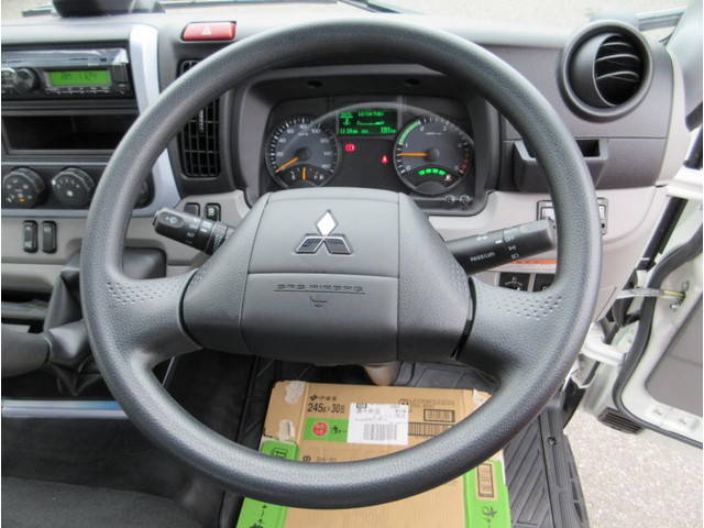 三菱ふそうキャンターアルミウイング小型（2t・3t）[写真15]