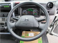 三菱ふそうキャンターアルミウイング小型（2t・3t）[写真16]