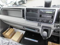 三菱ふそうキャンターアルミウイング小型（2t・3t）[写真17]