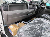 三菱ふそうキャンターアルミウイング小型（2t・3t）[写真22]