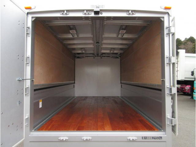 三菱ふそうキャンターアルミウイング小型（2t・3t）[写真29]