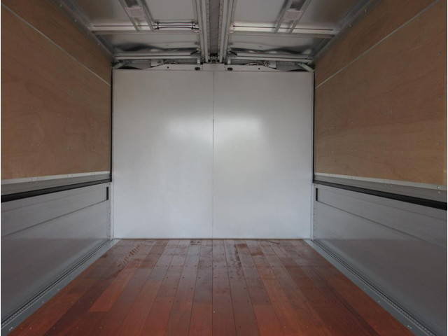 三菱ふそうキャンターアルミウイング小型（2t・3t）[写真31]