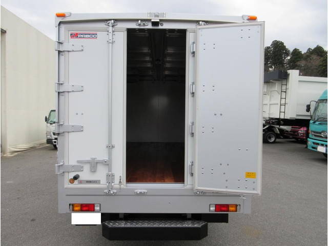 三菱ふそうキャンターアルミウイング小型（2t・3t）[写真33]